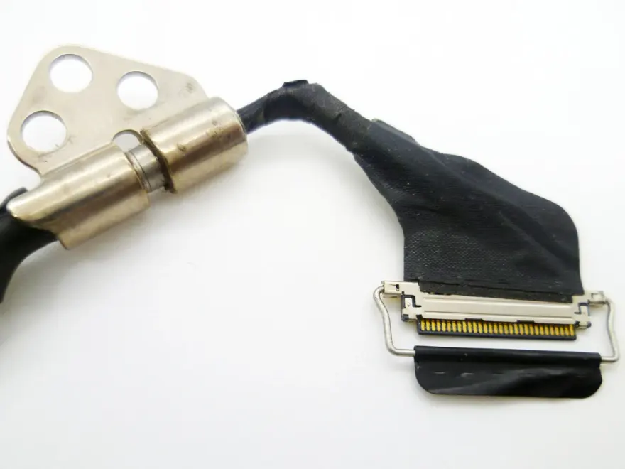 MacBook Pro 13″ 2015 Display Flex Cable — used Apple laptop, price in Pakistan at NN Laptops Hafeez Center Lahore