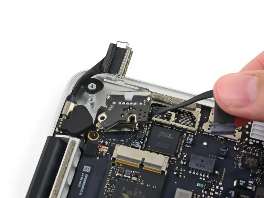 MacBook Pro 13″ 2015 MagSafe 2 Board — used Apple laptop, price in Pakistan at NN Laptops Hafeez Center Lahore